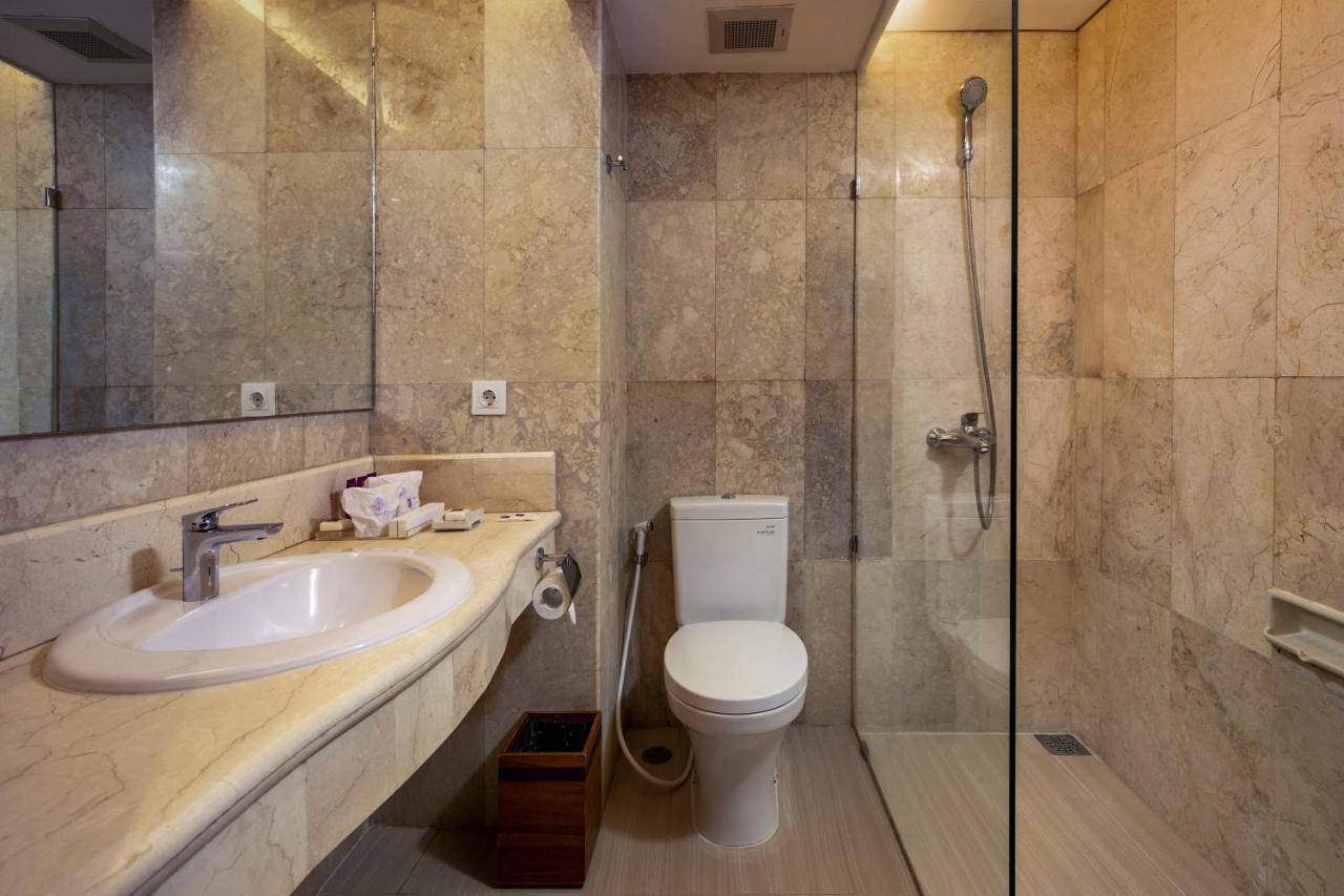 Grand Deluxe Tweepersoonskamer met 1 of 2 Bedden - aan Zwembad