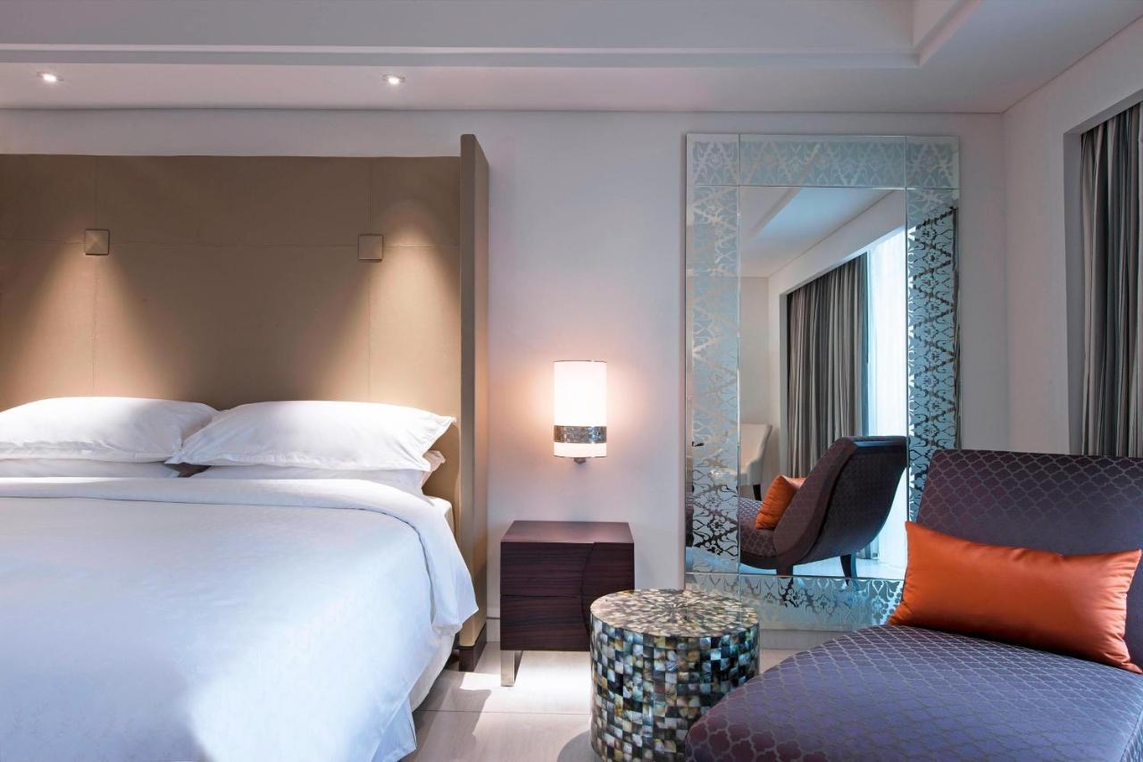Guest Room 1 King Bed suitable & below 12 yo or Extra Bed,1627216514:JPEG