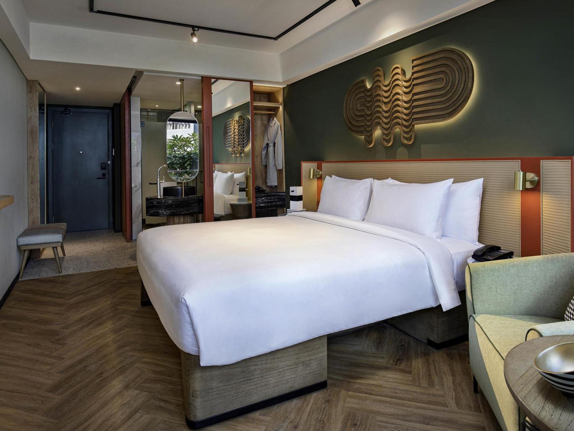 TRIBE Comfort King Room with One King Bed,1718532080:JPEG
